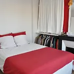 Warm Apartment In The Batignolles Neighborhood