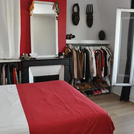 Warm In The Batignolles Neighborhood Apartment Paris