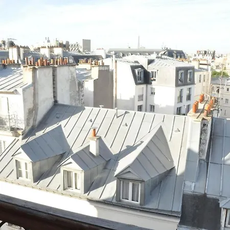 Warm In The Batignolles Neighborhood Apartment
